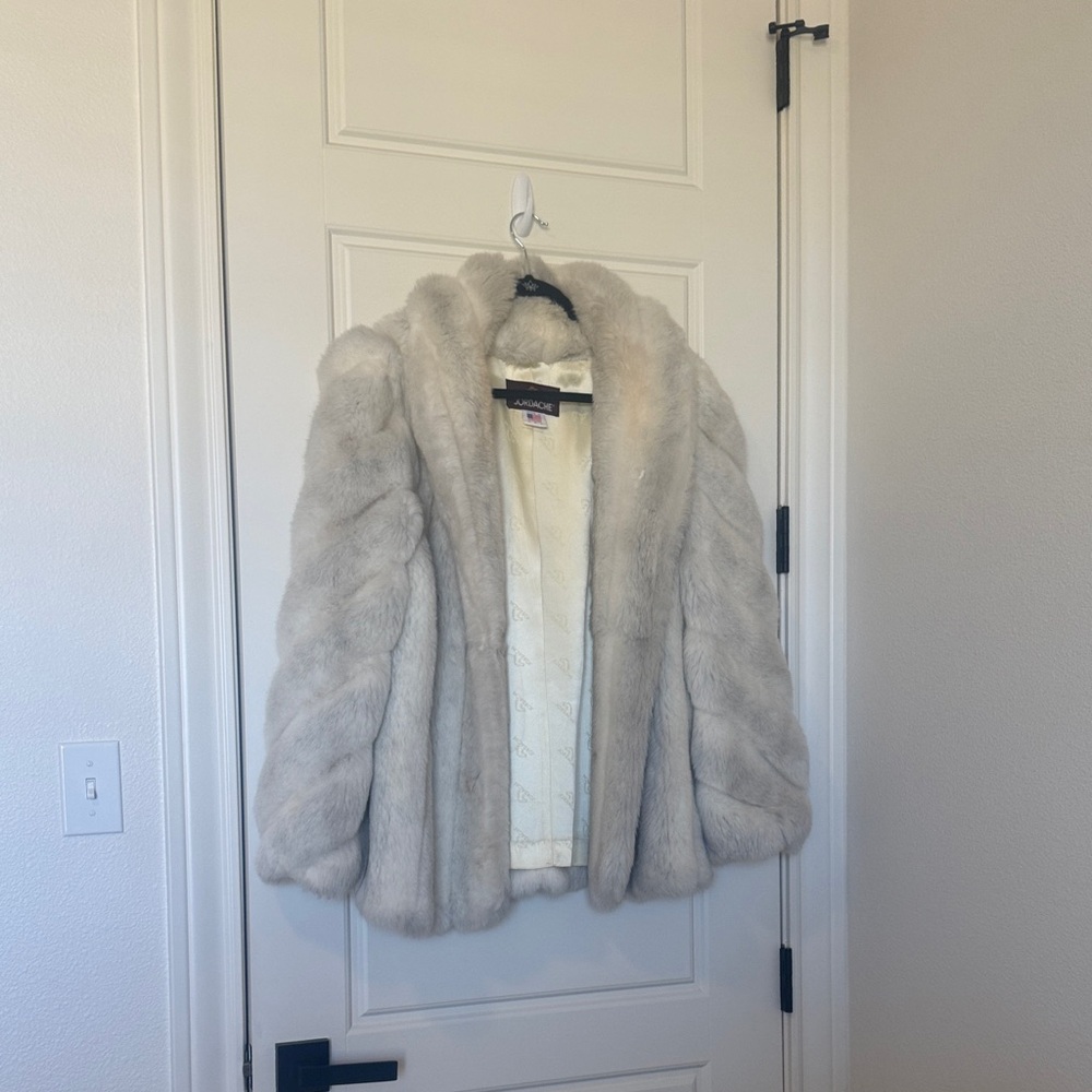 Jordache Luxurious Teddy Jacket in Light Gray